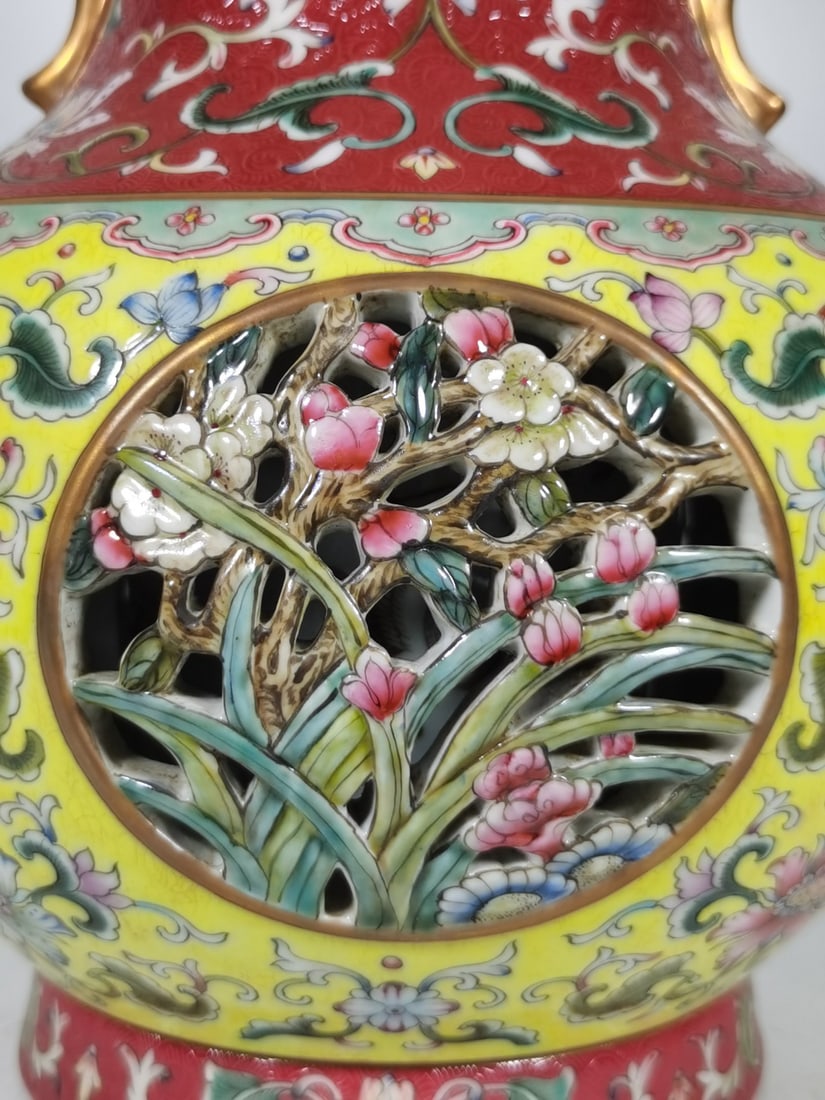 A Exquisite Enamel Ruby Red-Glazed Flower Pattern Vase - 4