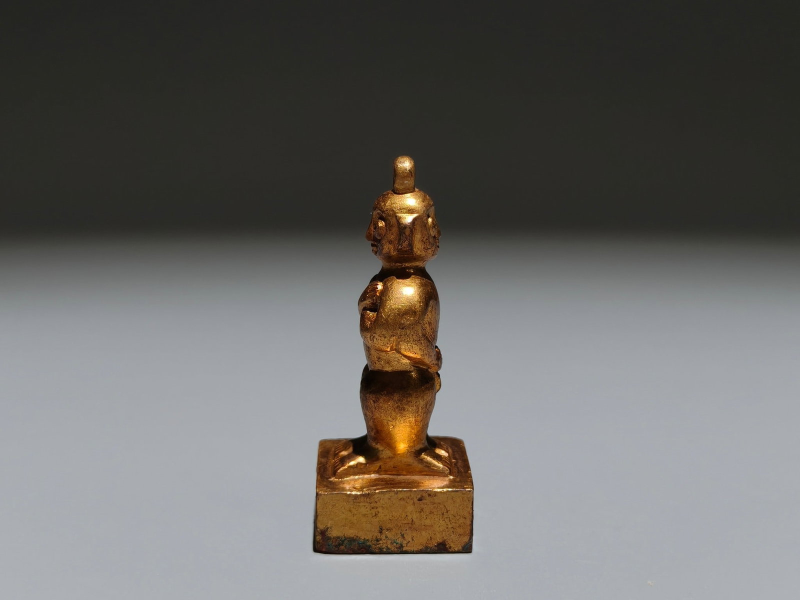 A Exquisite Gilt Bronze Figures Seal - 4