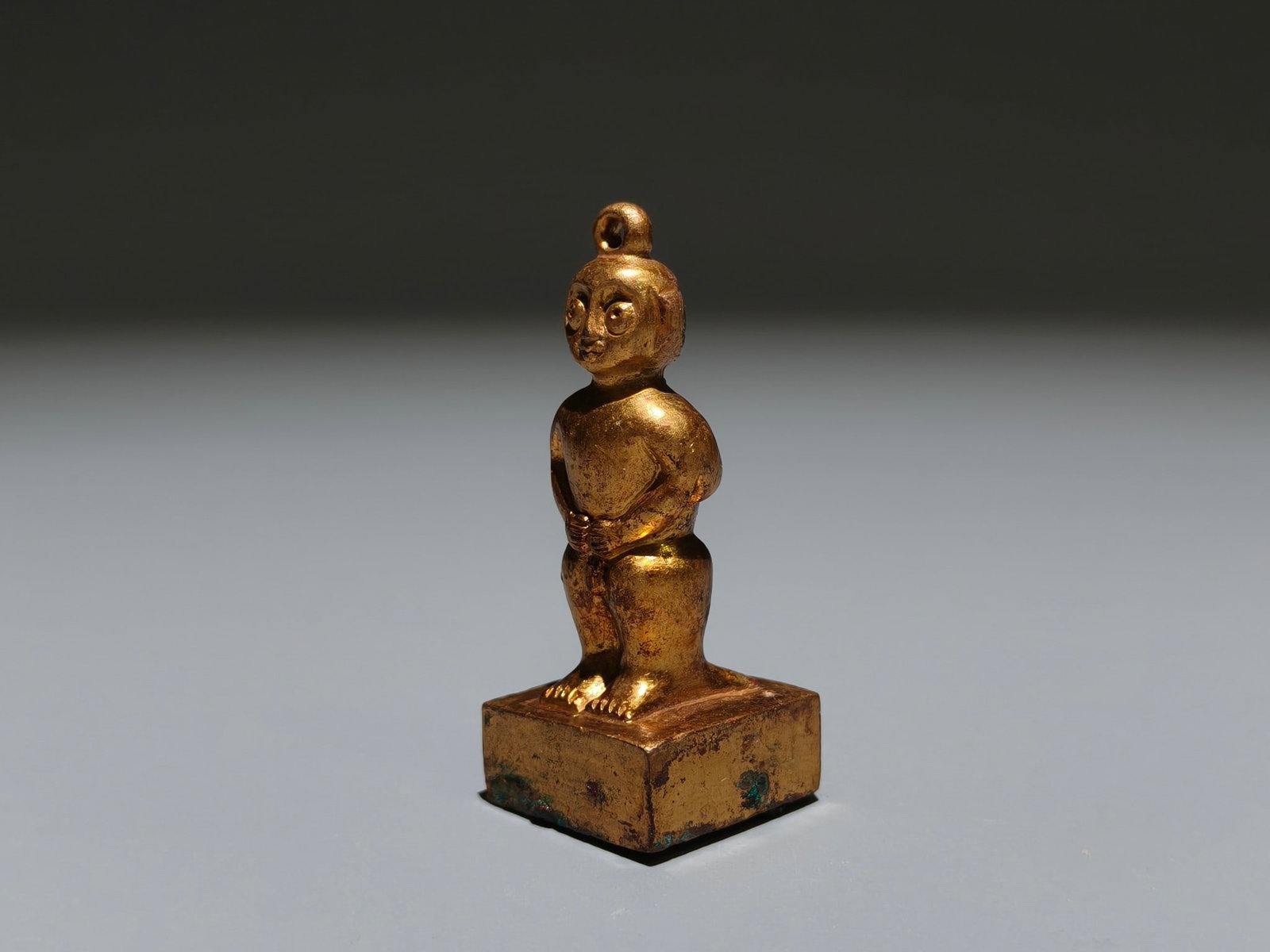 A Exquisite Gilt Bronze Figures Seal - 7