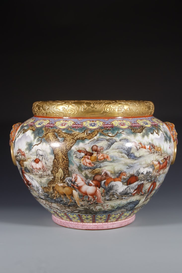 A Exquisite Enamel Horse Pattern Beast-Head Vat: A Exquisite Enamel Horse Pattern Beast-Head Vat,Qing Dynasty, China,Qianlong Four-character Mark,Size:12.6inx12.4inx8.7in