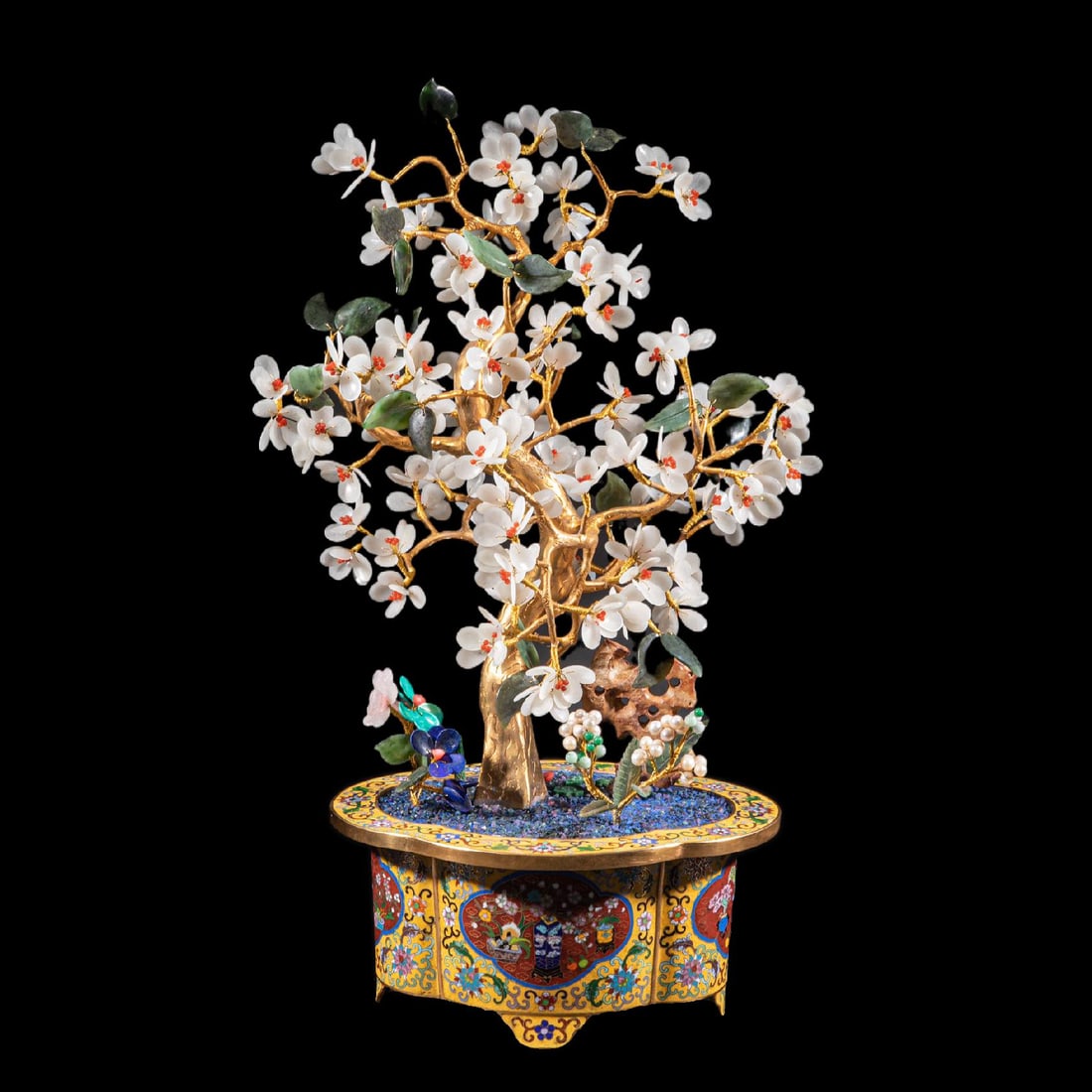 A Exquisite Cloisonne Plum Flower Flowerpot: A Exquisite Cloisonne Plum Flower Flowerpot,Qing Dynasty, China,Qianlong Four-character Mark,Size:25.6inx16.9in