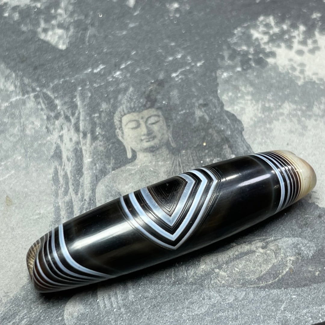 A Exquisite Agate Dzi bead - 2