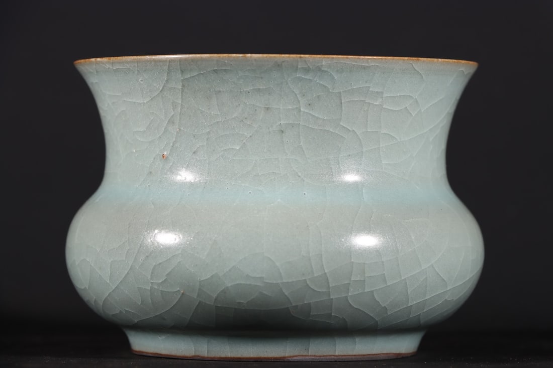A Exquisite Guan yao ice Crackle Pattern Basin - 3