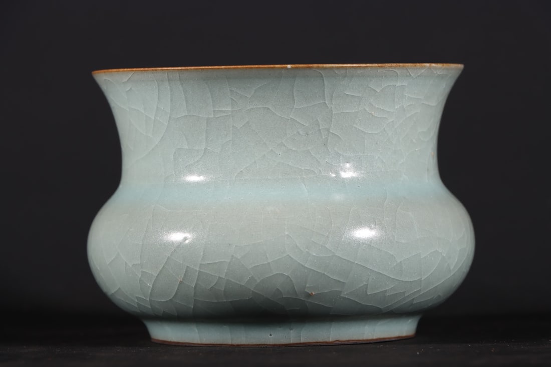 A Exquisite Guan yao ice Crackle Pattern Basin - 4