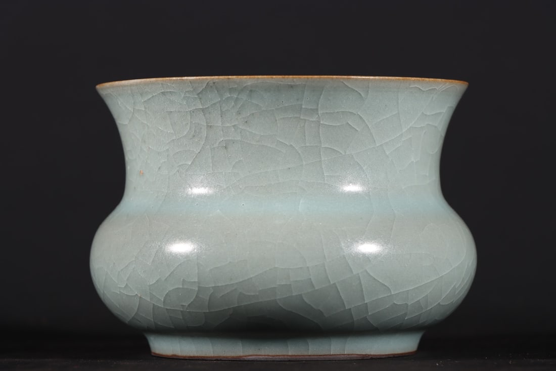 A Exquisite Guan yao ice Crackle Pattern Basin - 6
