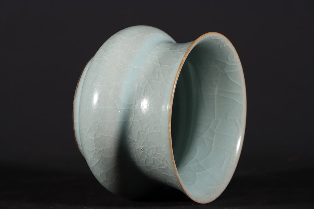 A Exquisite Guan yao ice Crackle Pattern Basin - 7