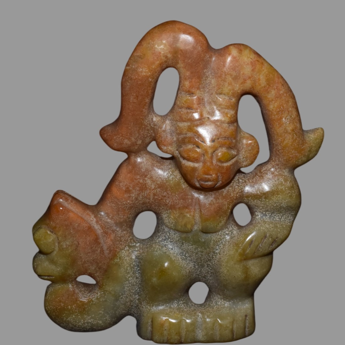 A Exquisite Hemoyu Sun God: A Exquisite Hemoyu Sun God,Ancient Time, China,Size:6.9inx6.3in,Weight:760g 河磨玉太阳神,远古时期