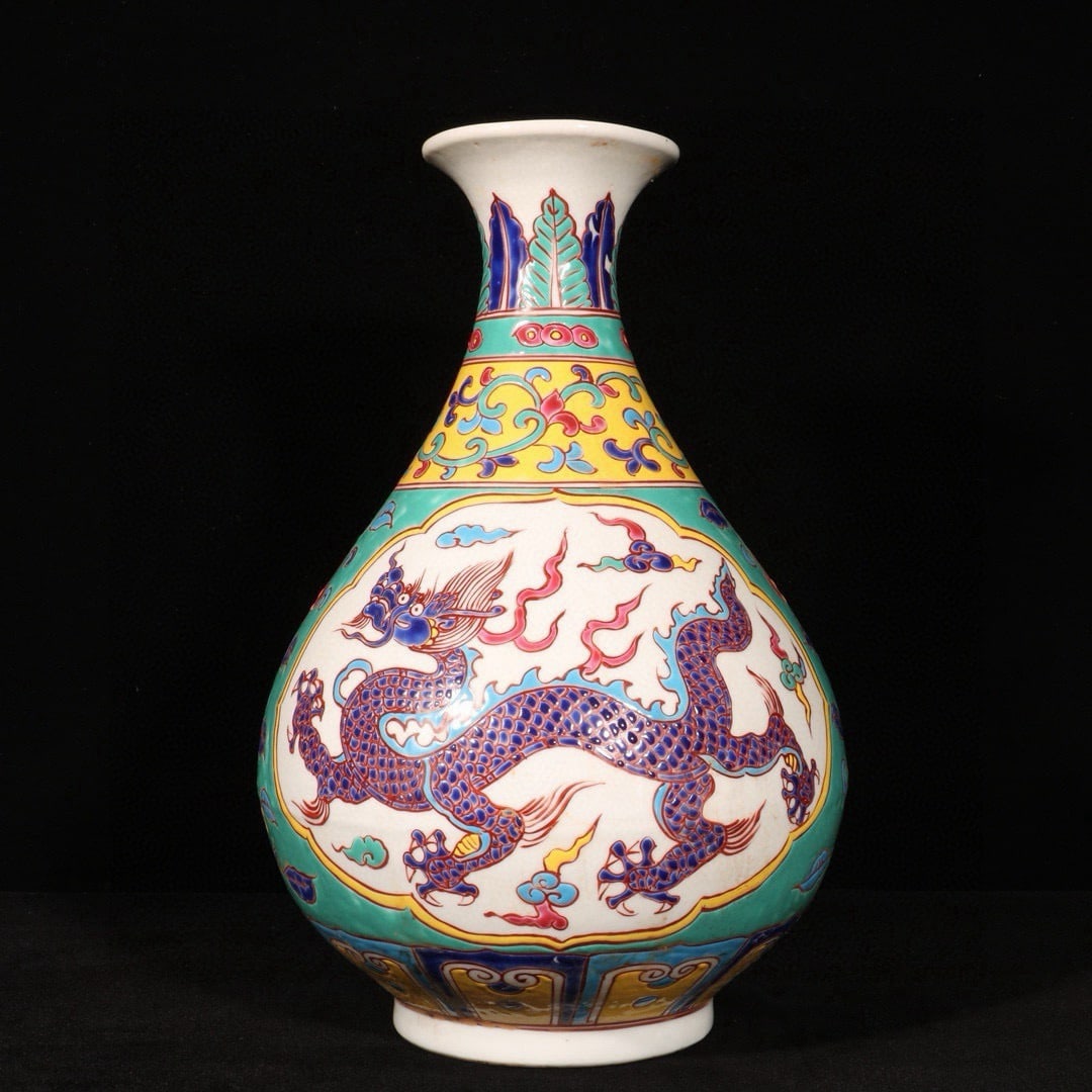 A Exquisite Wucai Dragon Pattern Vase - 6