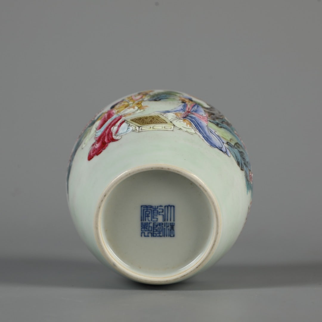 A Exquisite Famille-Rose Figures Pattern Jar - 7