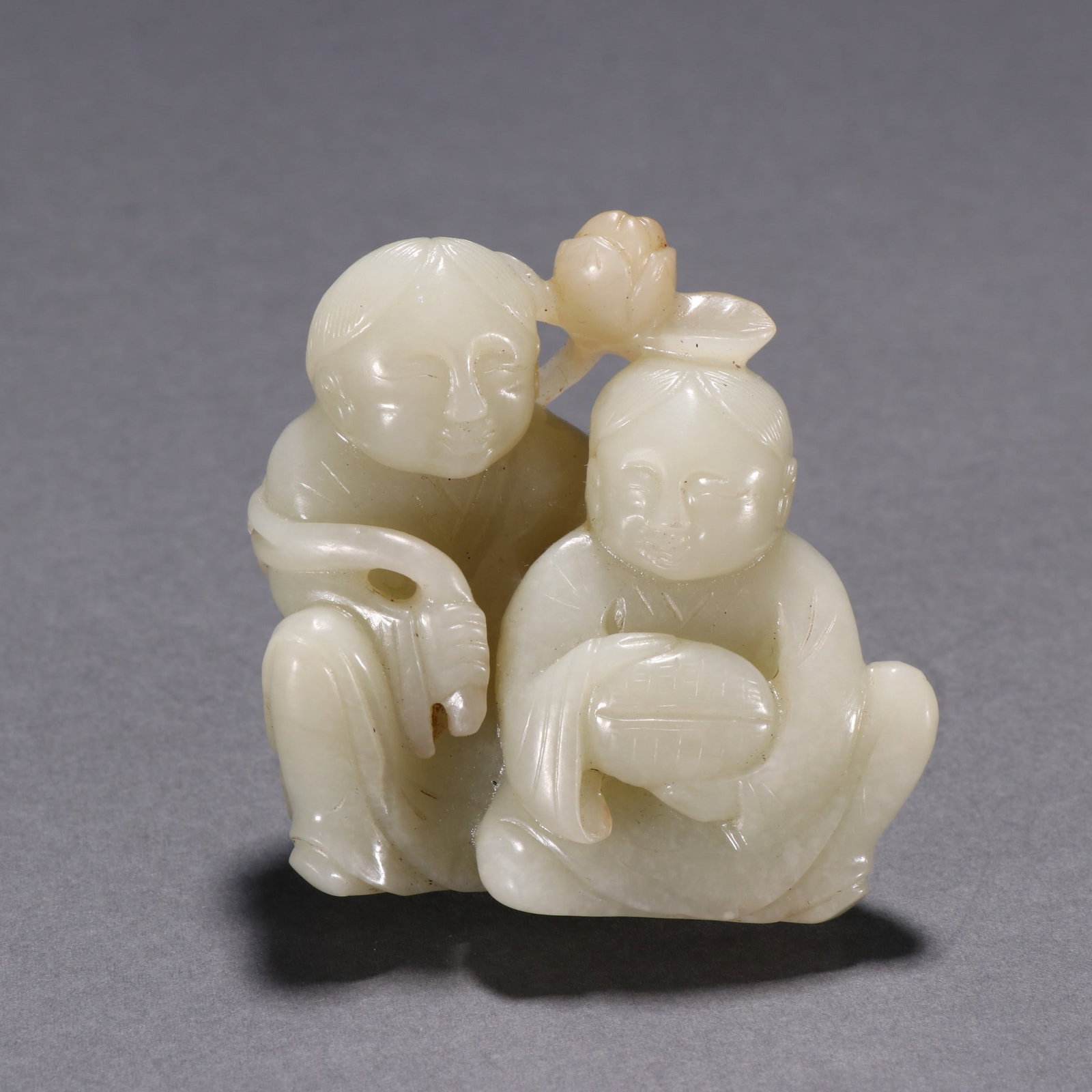 A Exquisite Hotan Jade Figures Ornament: A Exquisite Hotan Jade Figures Ornament,Qing Dynasty, China,Size:2.4inx2.3in 和田玉人物摆件,中国清代