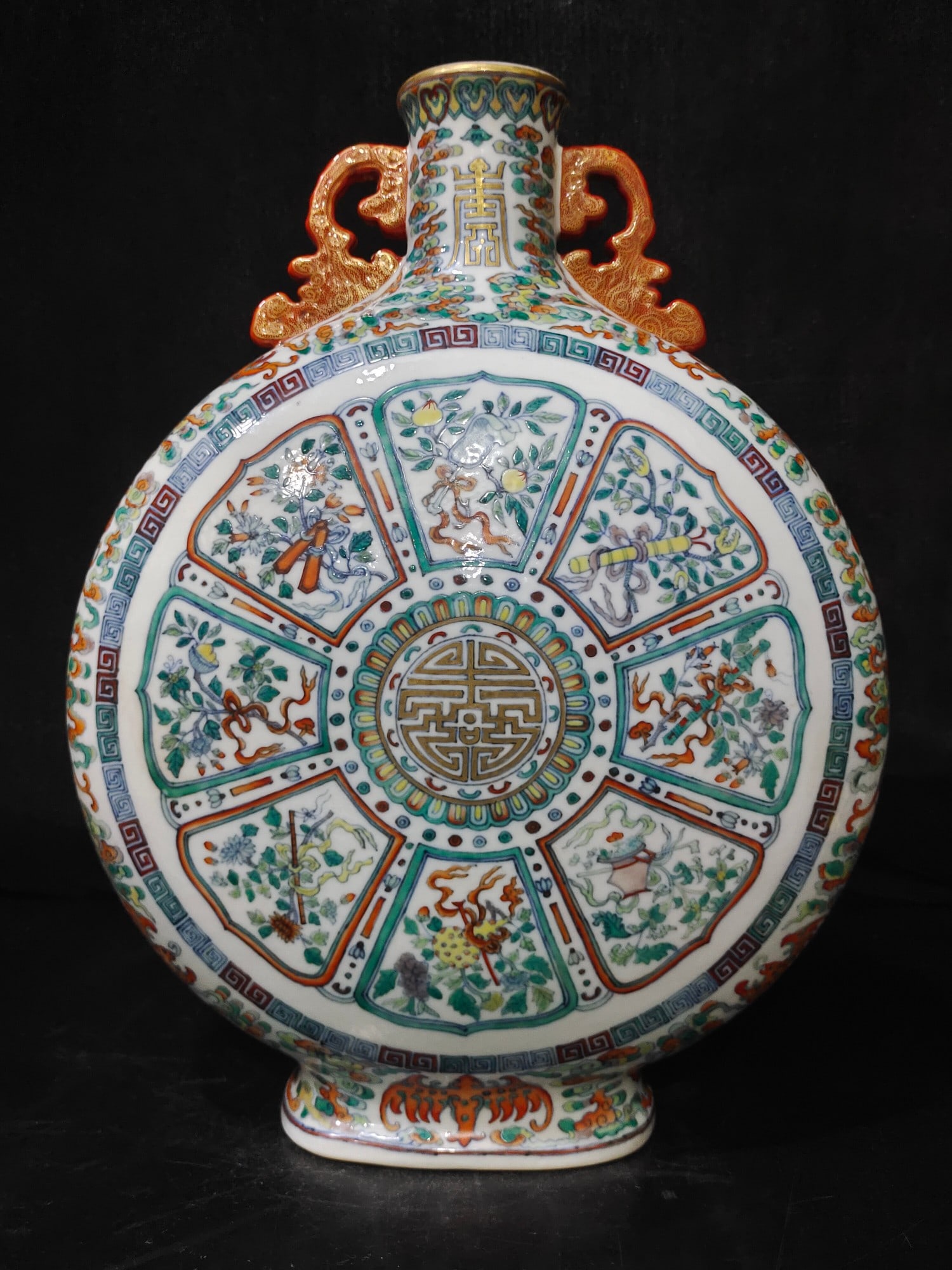 A Exquisite Doucai Lotus Pattern Vase - 2