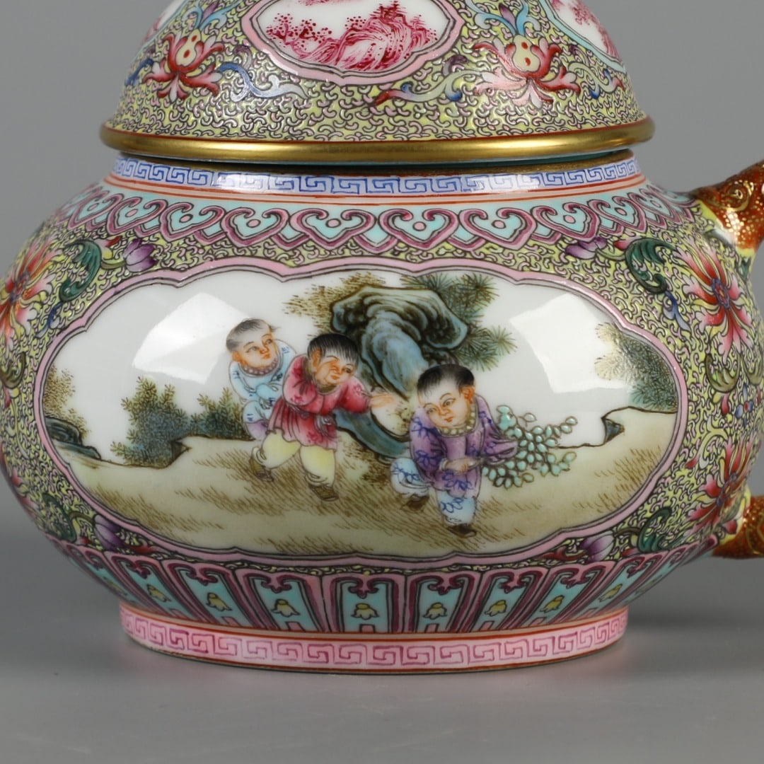 A Exquisite Enamel Gilt Figures Pattern Ewer - 3