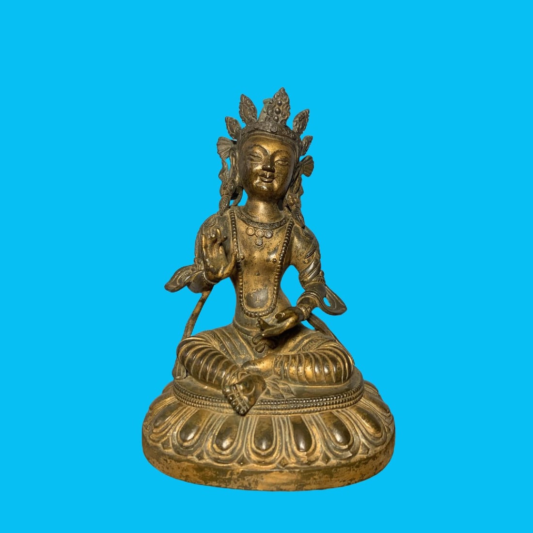 A Exquisite Copper-Bodied Buddha statue Ornament: A Exquisite Copper-Bodied Buddha statue Ornament,Ming Dynasty, China,Size:7.9inx5.5in,Weight:2130g 铜制佛像摆件,中国明代