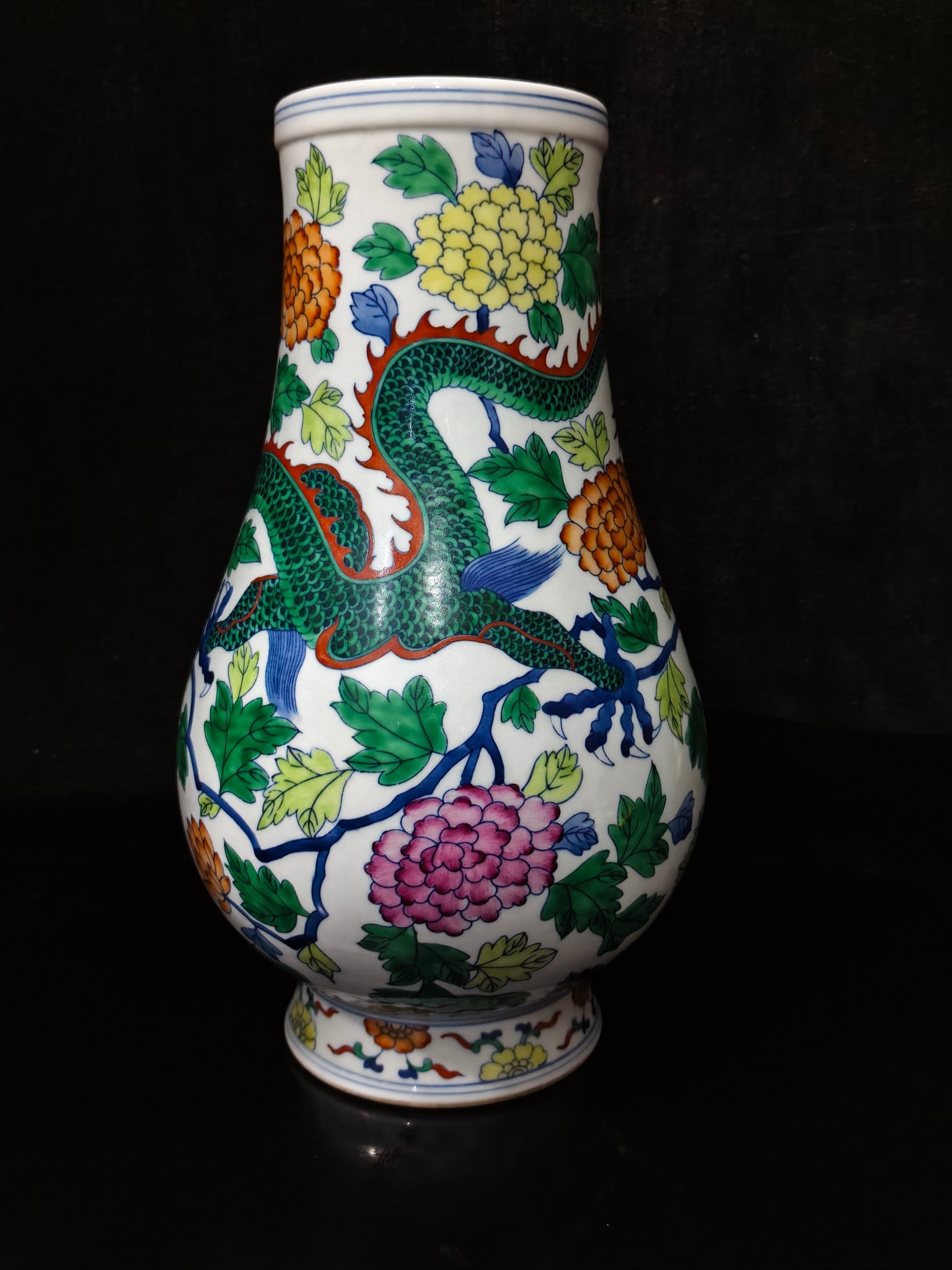 A Exquisite Doucai Dragon Pattern Vase - 3