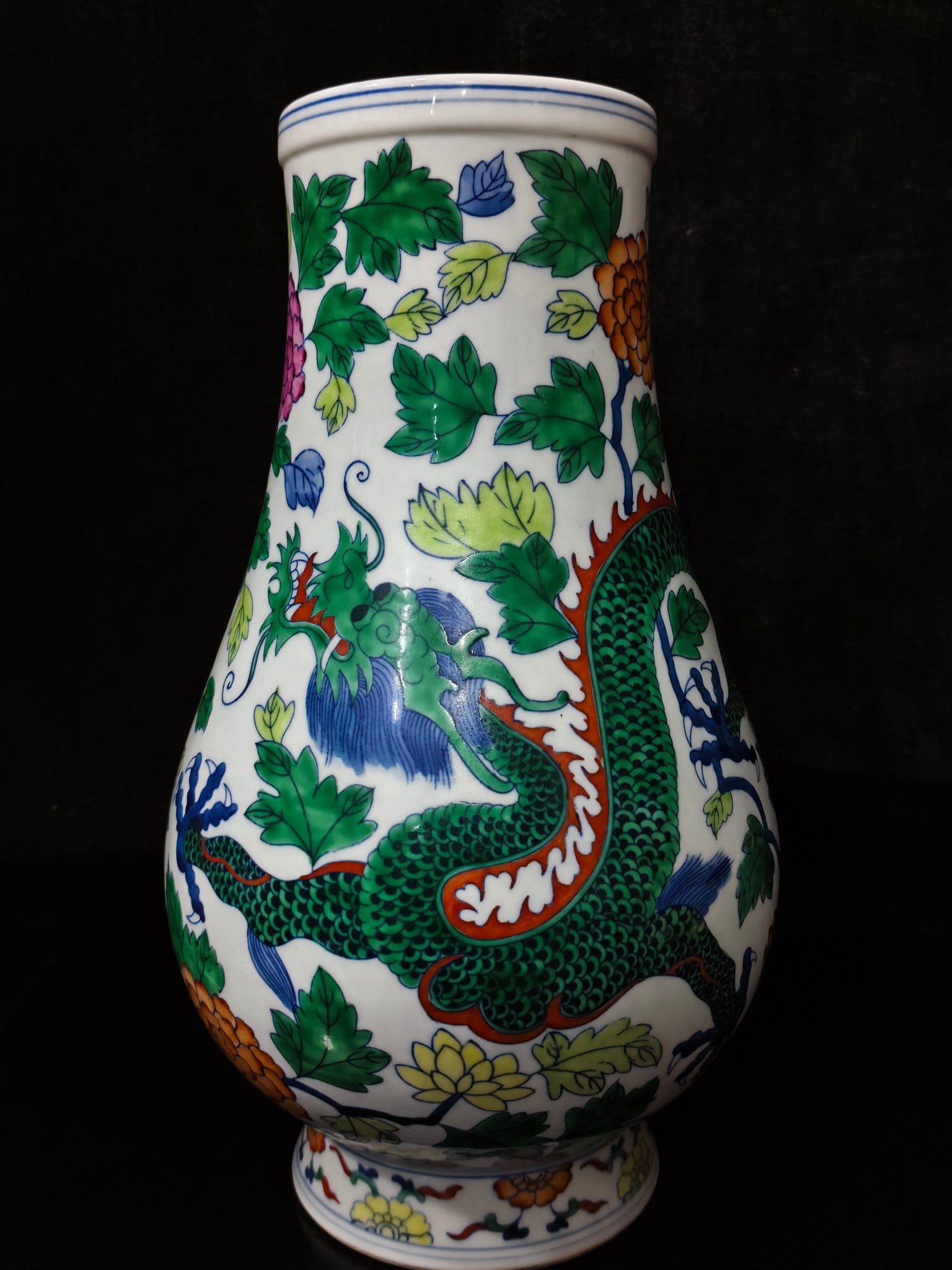 A Exquisite Doucai Dragon Pattern Vase - 5