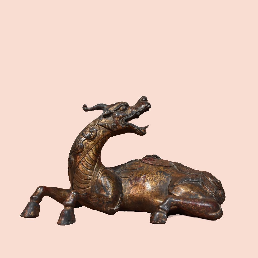 A Exquisite Gilt Bronze Auspicious Beast Censer: A Exquisite Gilt Bronze Auspicious Beast Censer,Ming Dynasty, China,Size:6.5inx10.2in,Weight:1750g 铜泥金瑞兽香炉,中国明代