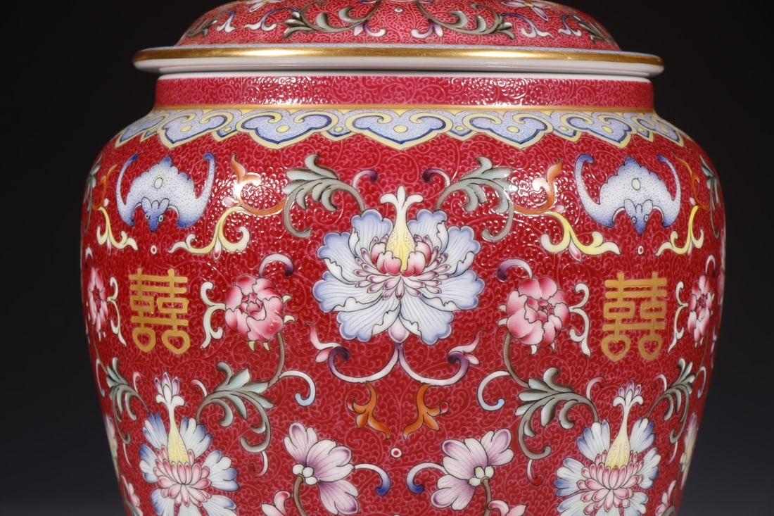 A Exquisite Ruby Red-Glazed Lotus Pattern Jar - 6