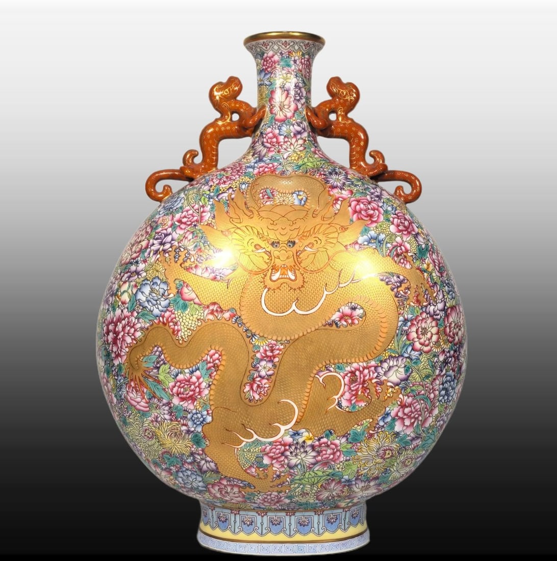 A Exquisite Enamel Dragon Pattern Vase: A Exquisite Enamel Dragon Pattern Vase,Qing Dynasty, China,Qianlong Four-character Mark,Size:19.3inx3.1inx14.2inx6.7in