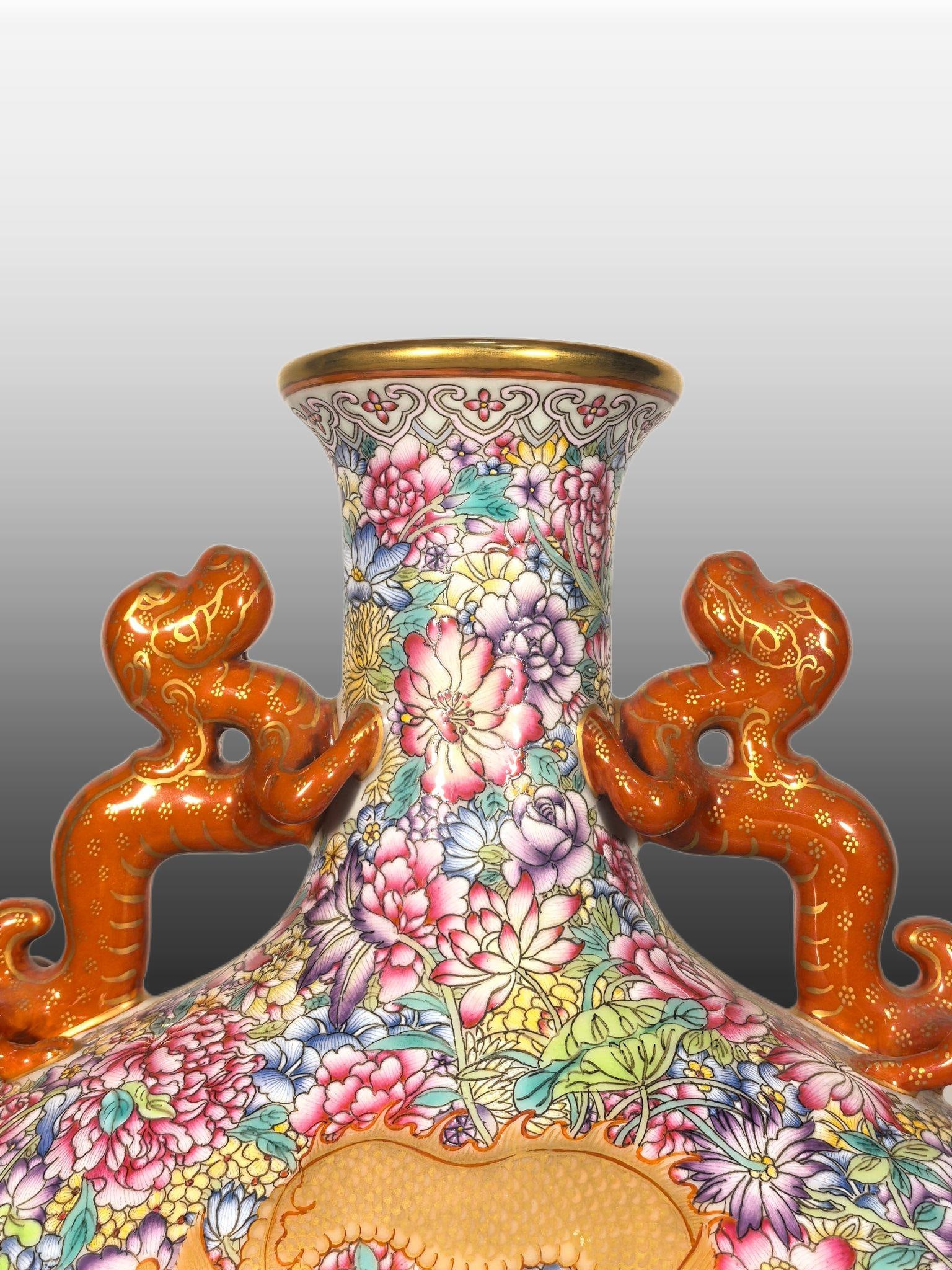 A Exquisite Enamel Dragon Pattern Vase - 7