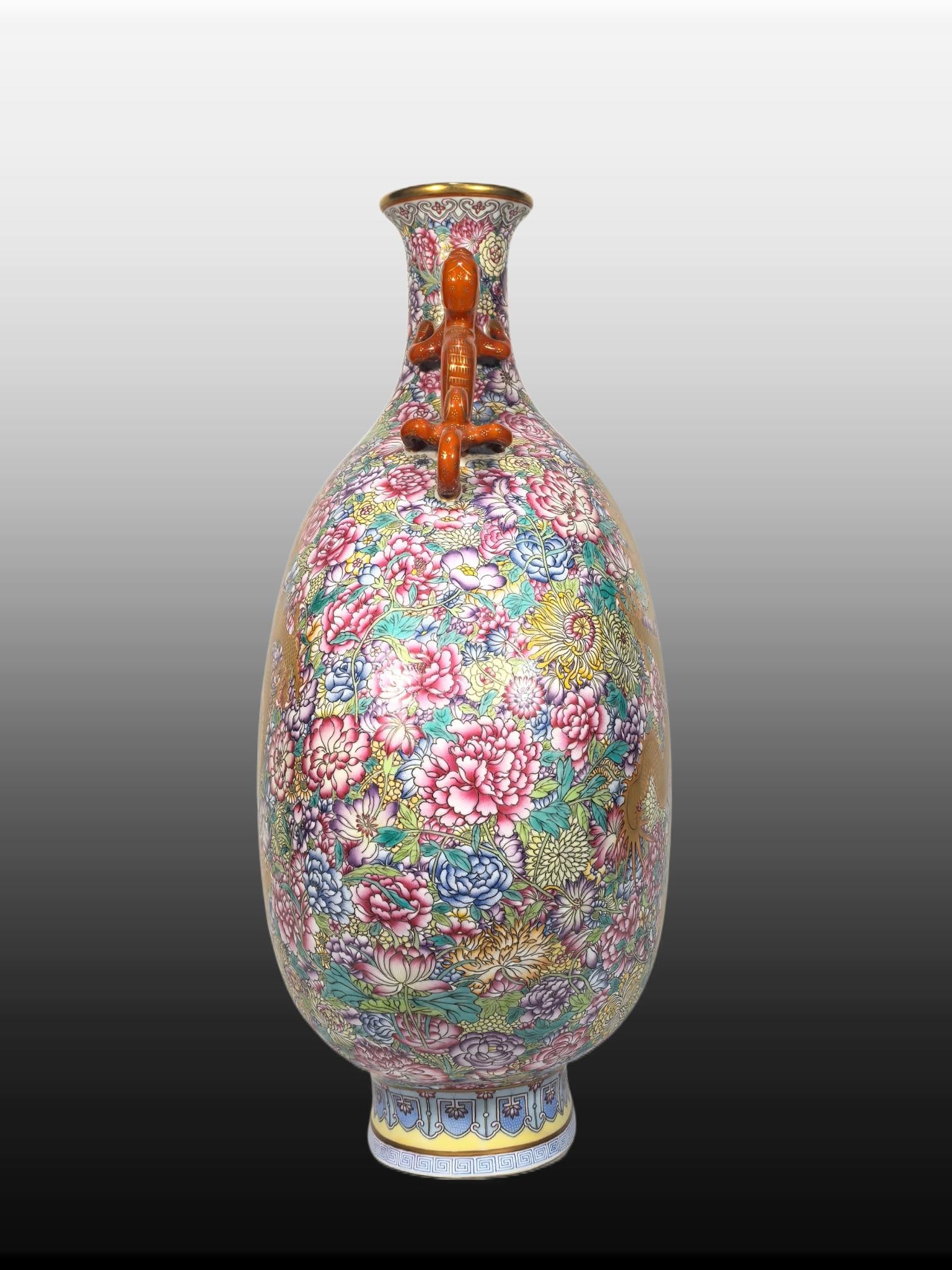 A Exquisite Enamel Dragon Pattern Vase - 8