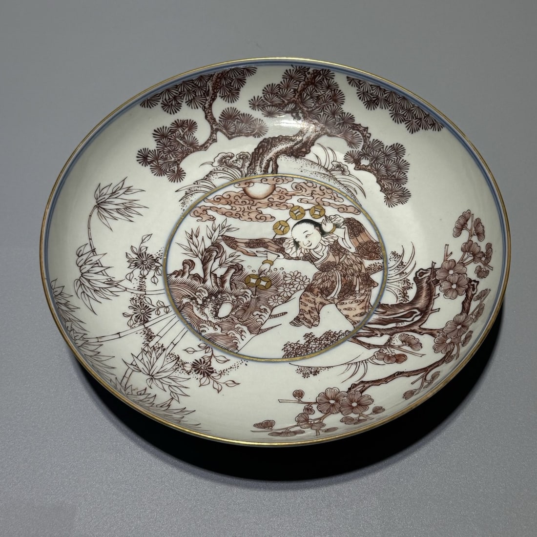 A Exquisite Ruby Red-Glazed Figures Pattern Plate - 2