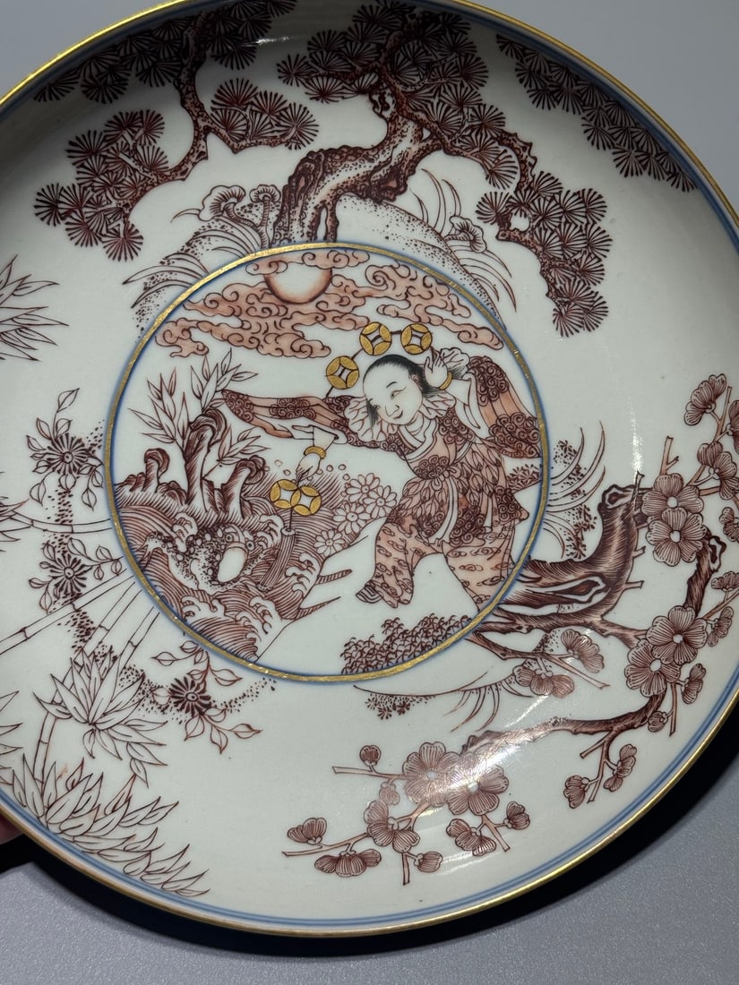 A Exquisite Ruby Red-Glazed Figures Pattern Plate - 3