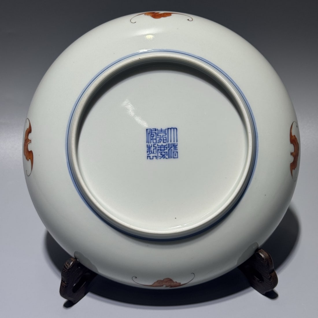 A Exquisite Ruby Red-Glazed Figures Pattern Plate - 4
