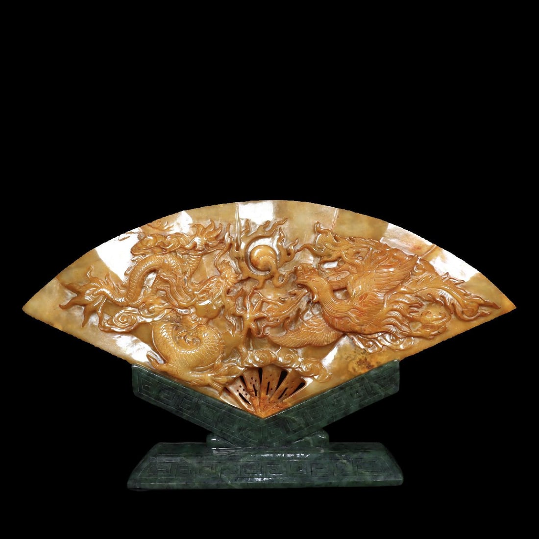 A Exquisite Hotan Jade Dragon and Phoenix Pattern Fan: A Exquisite Hotan Jade Dragon and Phoenix Pattern Fan,Han Dynasty, China,Size:18.1inx2.4inx9.8in,Weight:2894g