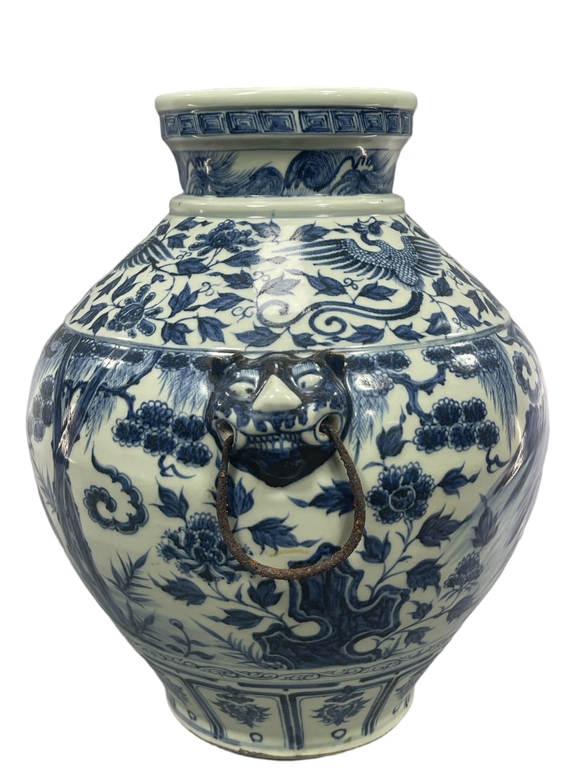 A Exquisite Blue and White Figures Pattern Vase - 4