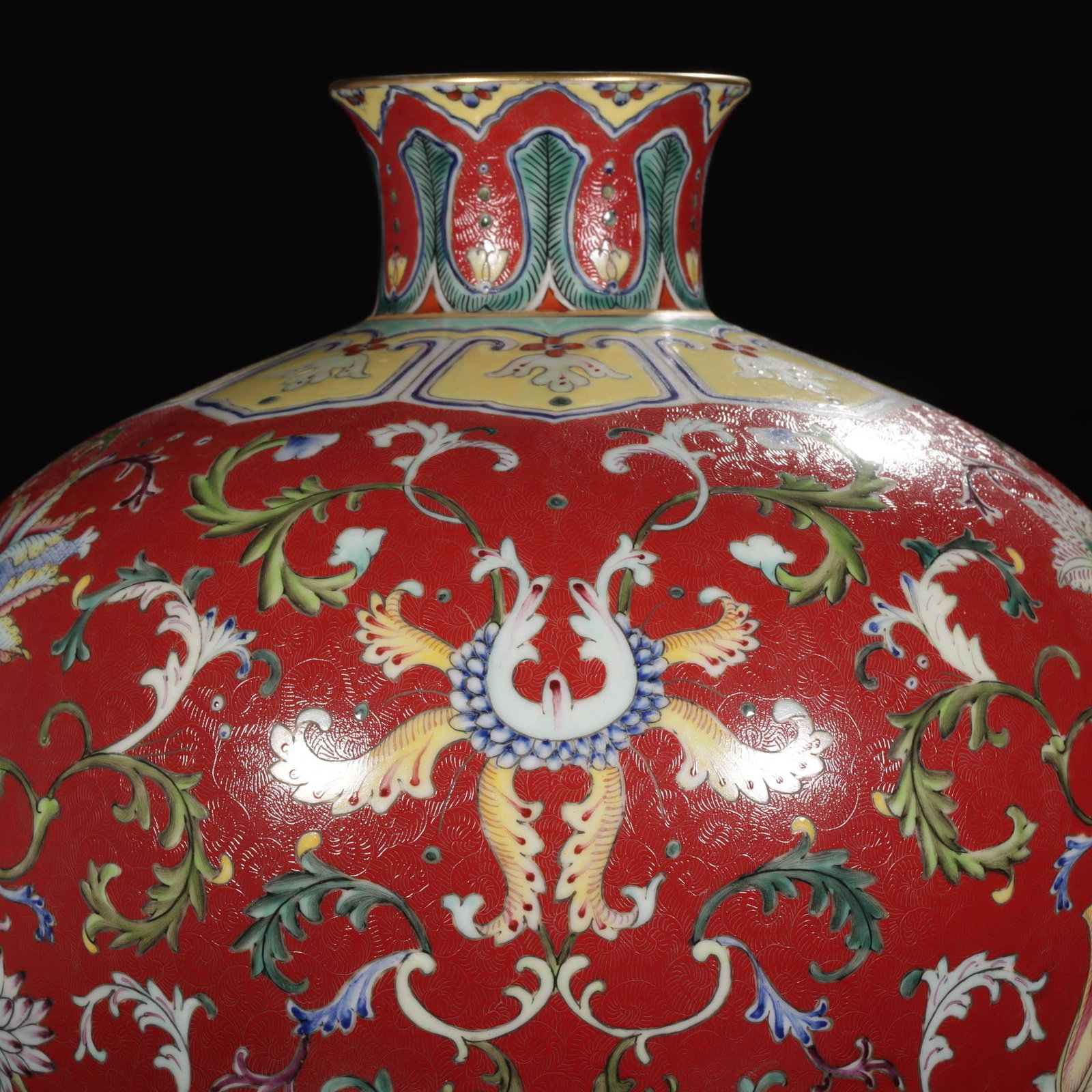 Ruby Red-Glazed Painted Gold Flower Pattern Vase - 2