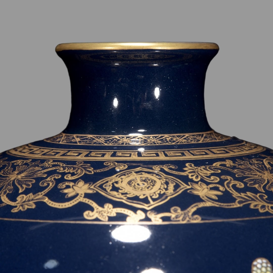 A Exquisite Ji Blue Glazed Flower Pattern Vase - 4