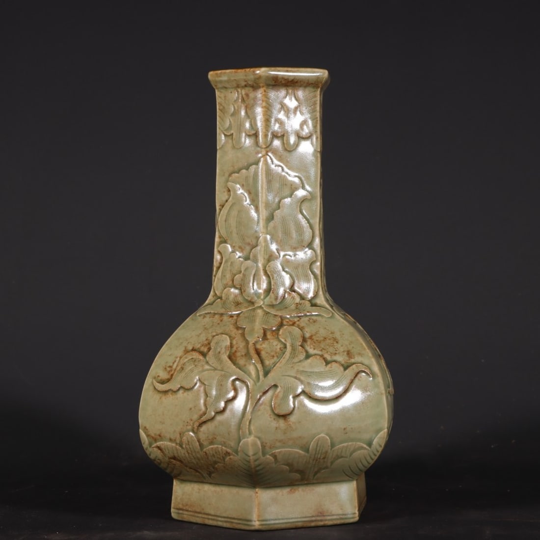 A Exquisite Yue yao Flower Pattern Vase - 2