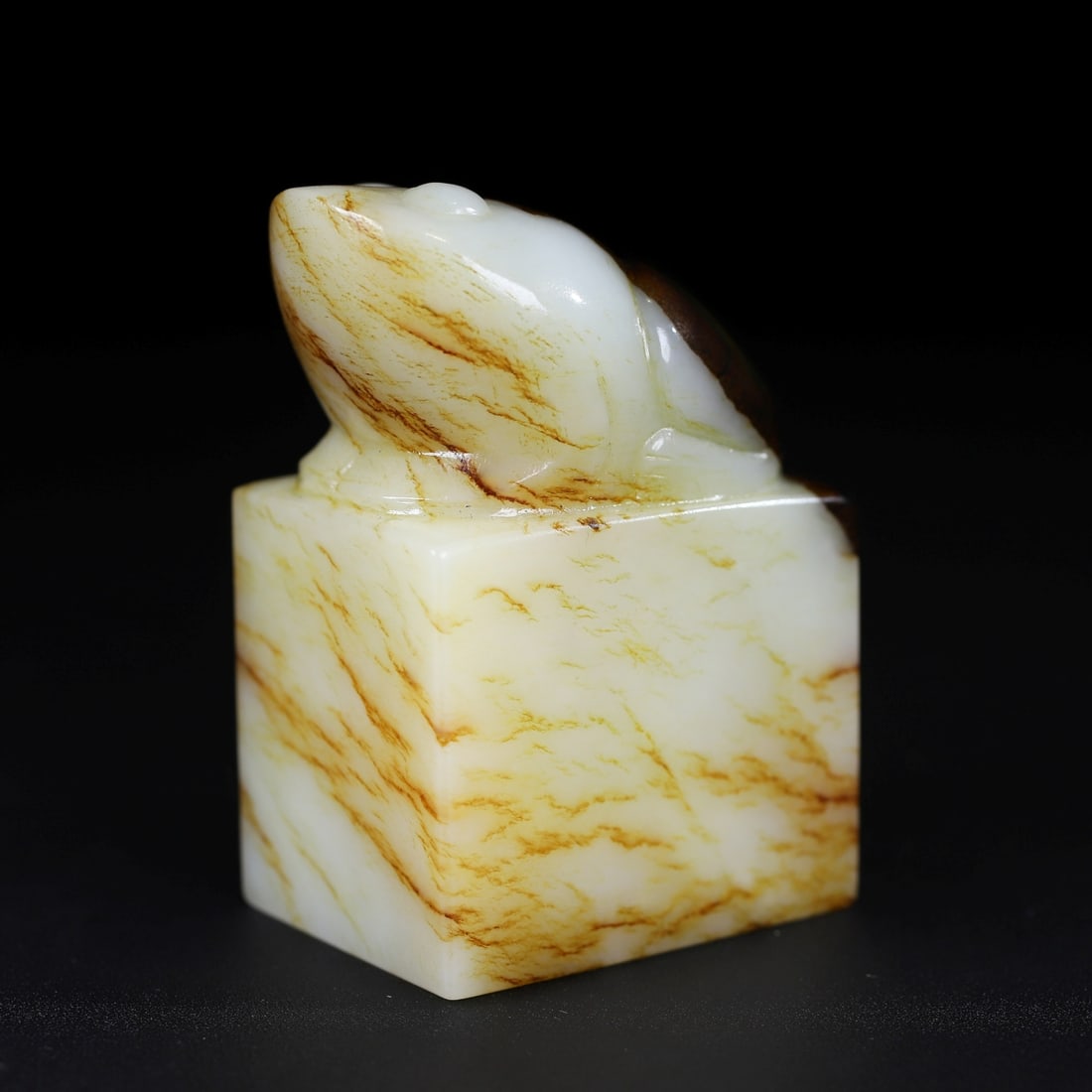 A Exquisite Hotan Jade Frog - 4