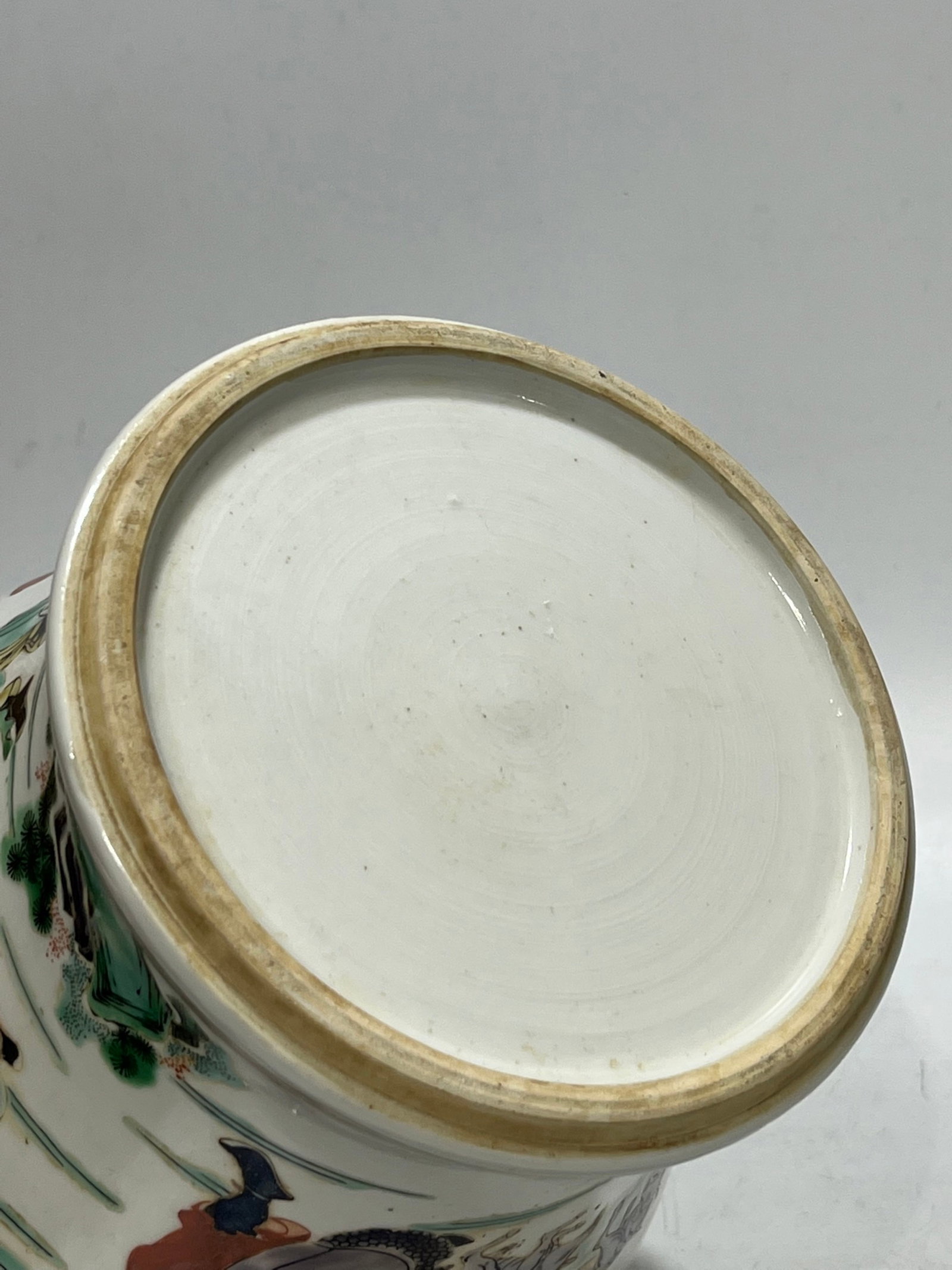 An Exquisite Wucai Figure Pattern Jar - 10