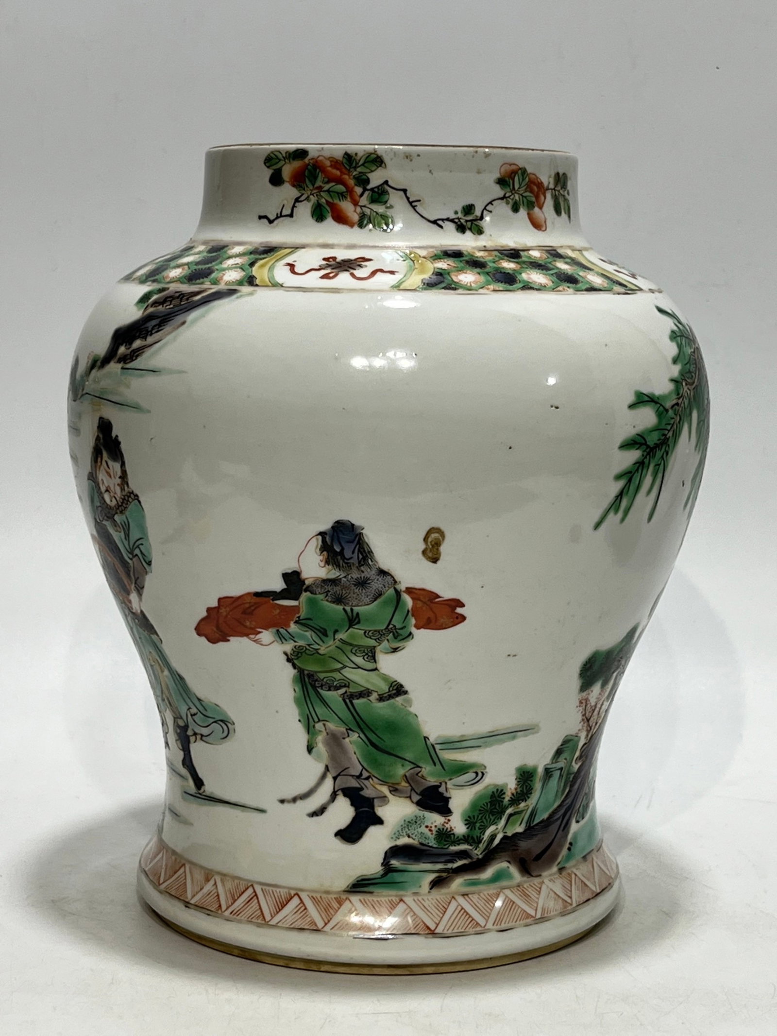 An Exquisite Wucai Figure Pattern Jar - 4
