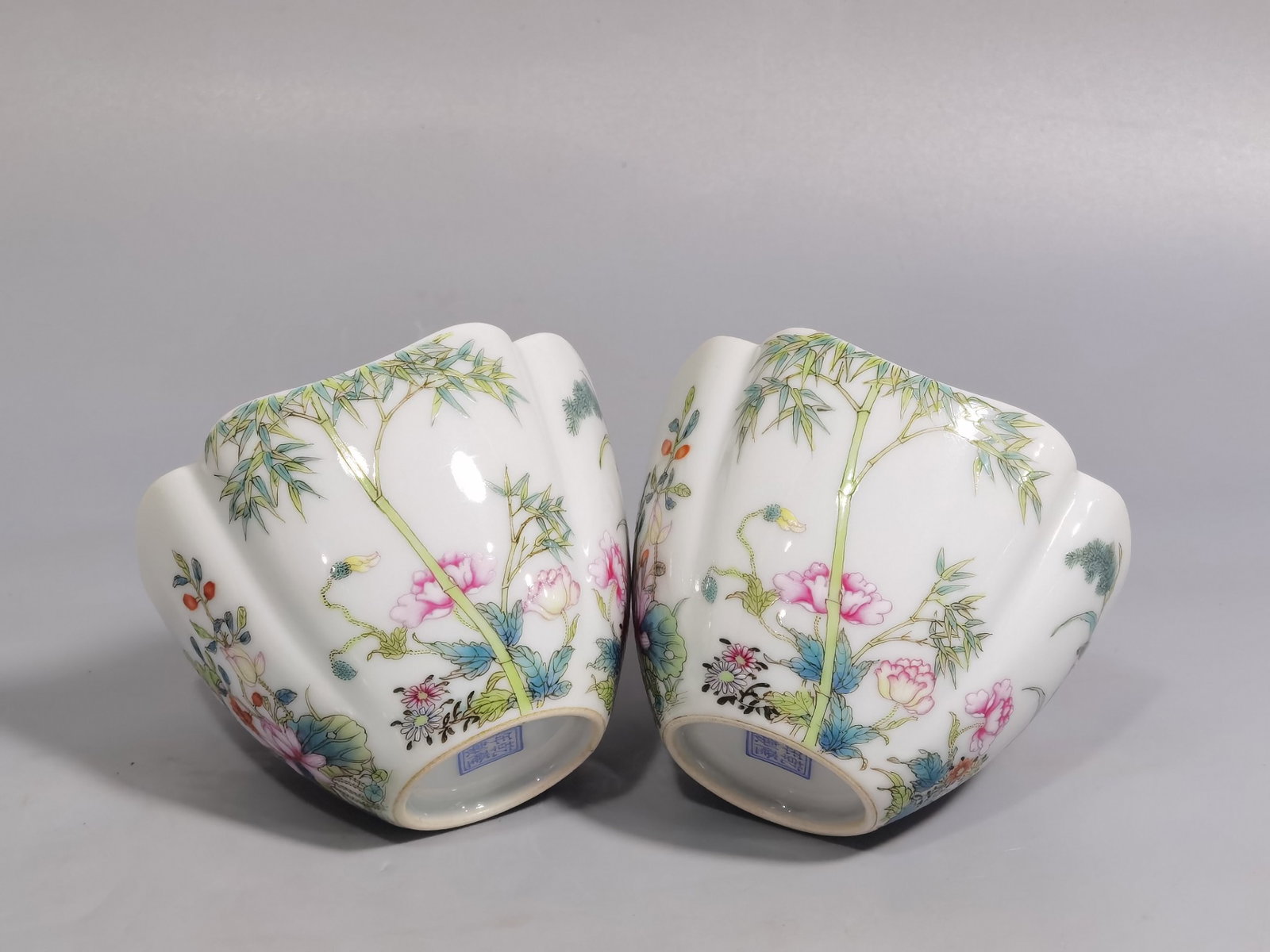 A Pair of Exquisite Famille-Rose Flower and Bird Pattern Cups - 3