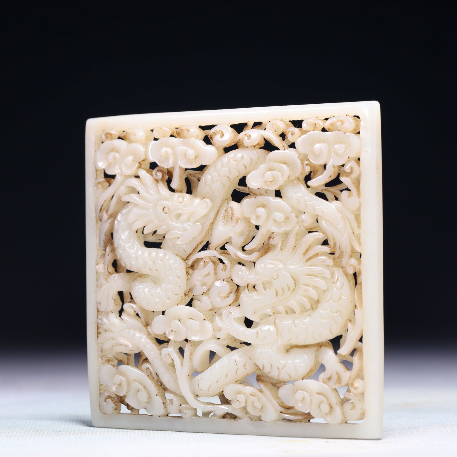 An Exquisite White Jade Dragon Pattern Pendant - 2