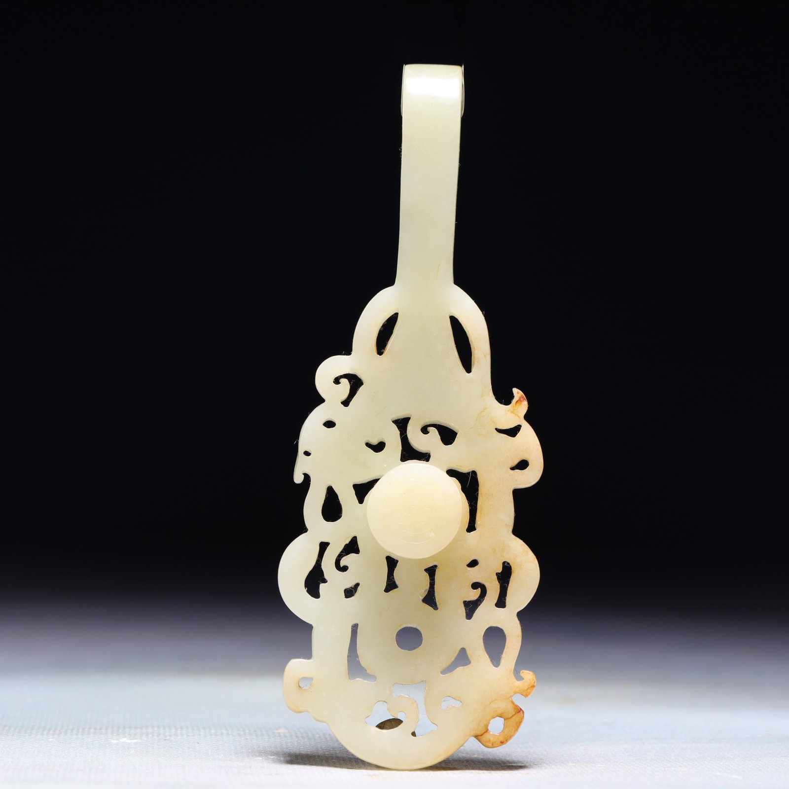 An Exquisite White Jade Dragon Pattern Buckle - 4