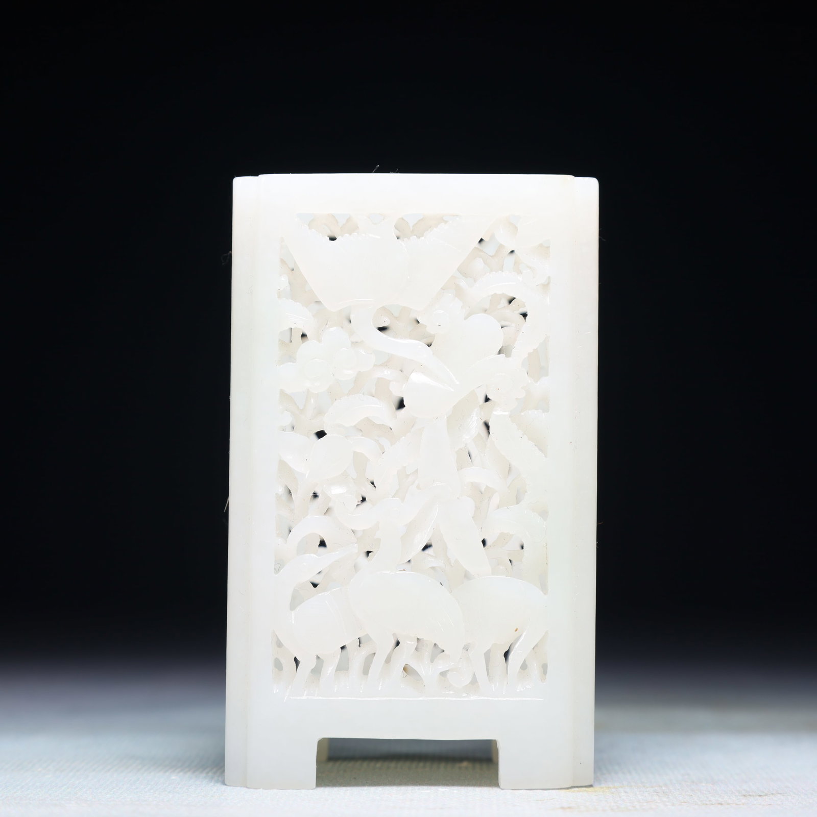 An Exquisite White Jade Crane Pattern four legs Brush Pot (1 of 6)