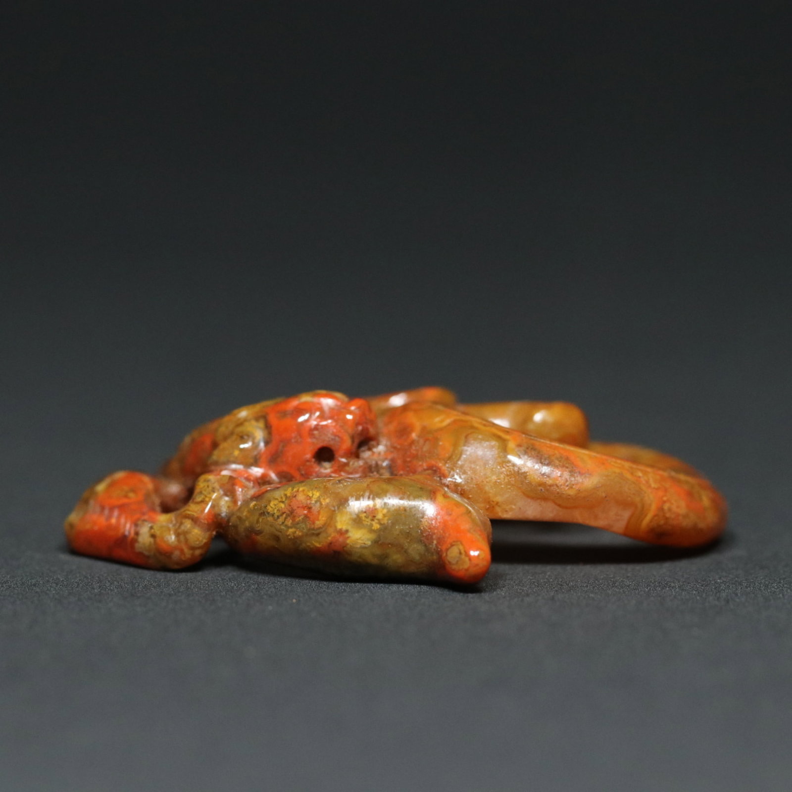 An Exquisite Agate Chi-Dragon Pattern Pendant - 3