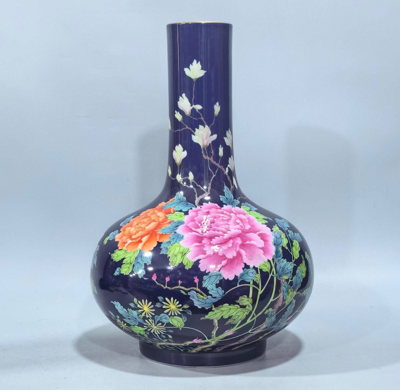 A Rare Enamel Ji Blue Glazed Peony Pattern Vase: A Rare Enamel Ji Blue Glazed Peony Pattern Vase,Qing Dynasty,China,Yongzheng Four-character Mark,Size:13inx8.9in 珐琅彩霁蓝釉牡丹纹瓶,ߑ