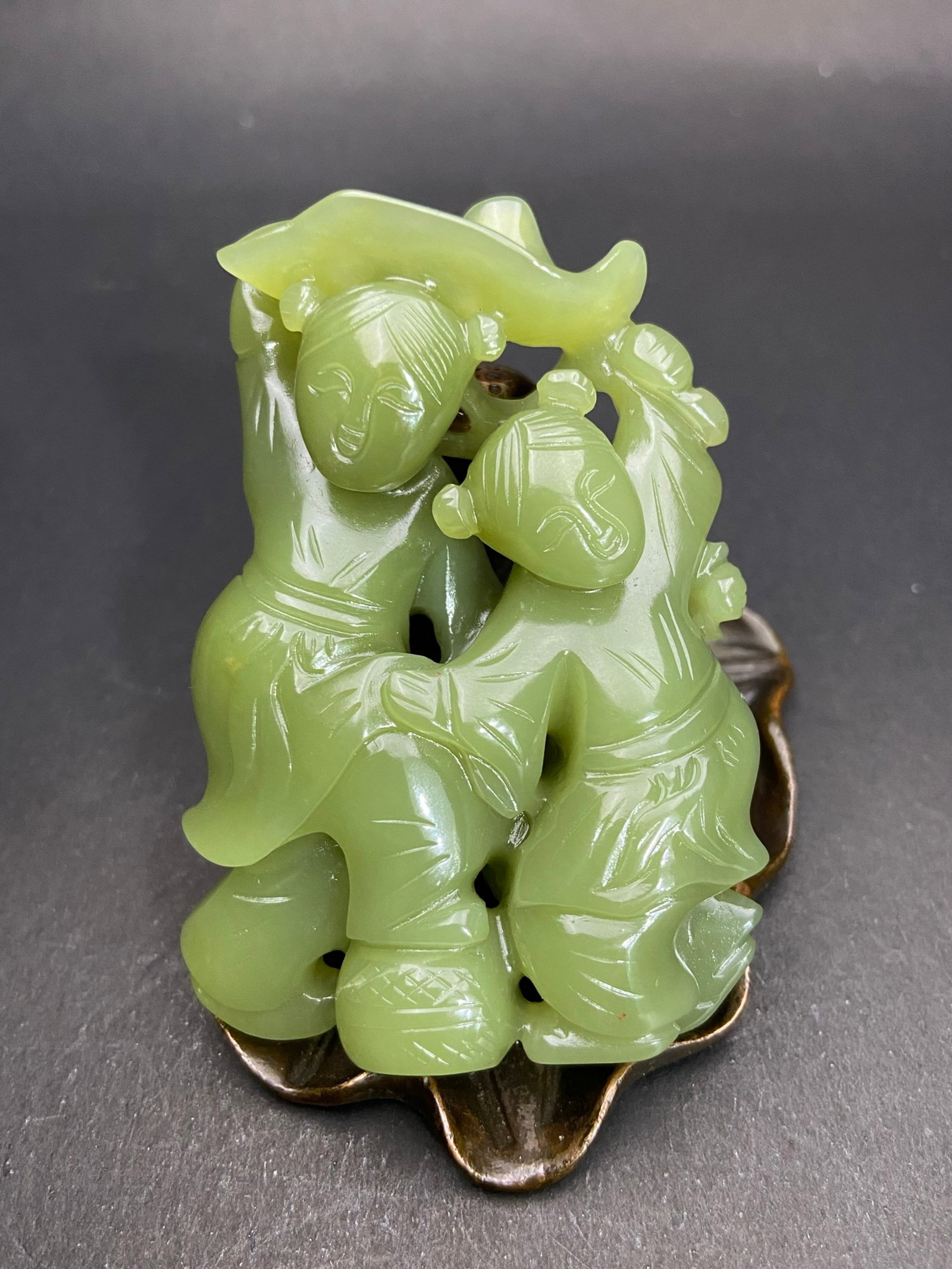 An Exquisite Yellow Jade Figure Hand Piece: An Exquisite Yellow Jade Figure Hand Piece,Qing Dynasty,China,Size:3inx2inx0.7in,Weight:100g 黄玉人物手把件,中国清代