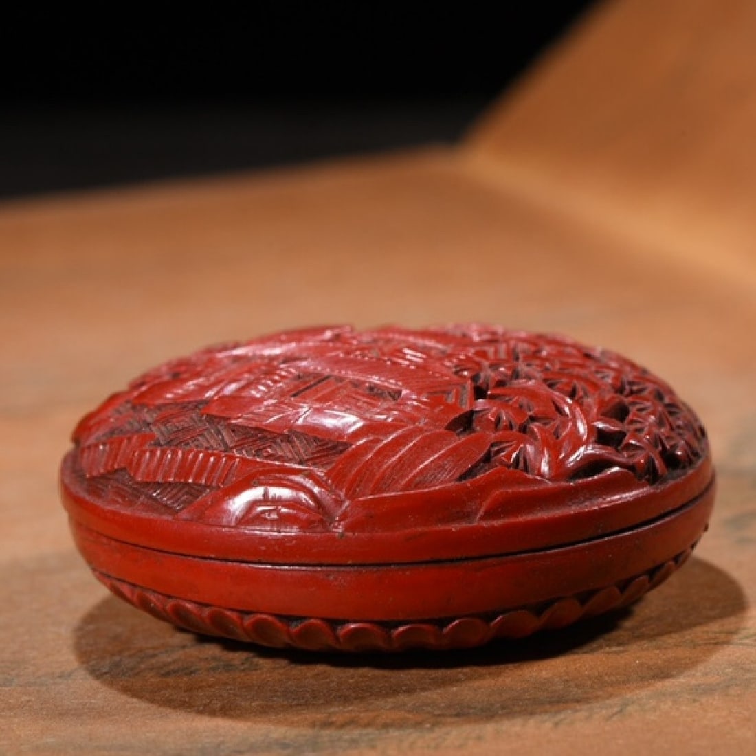 An Exquisite Carved Red Lacquer Landscape Pattern Box - 2