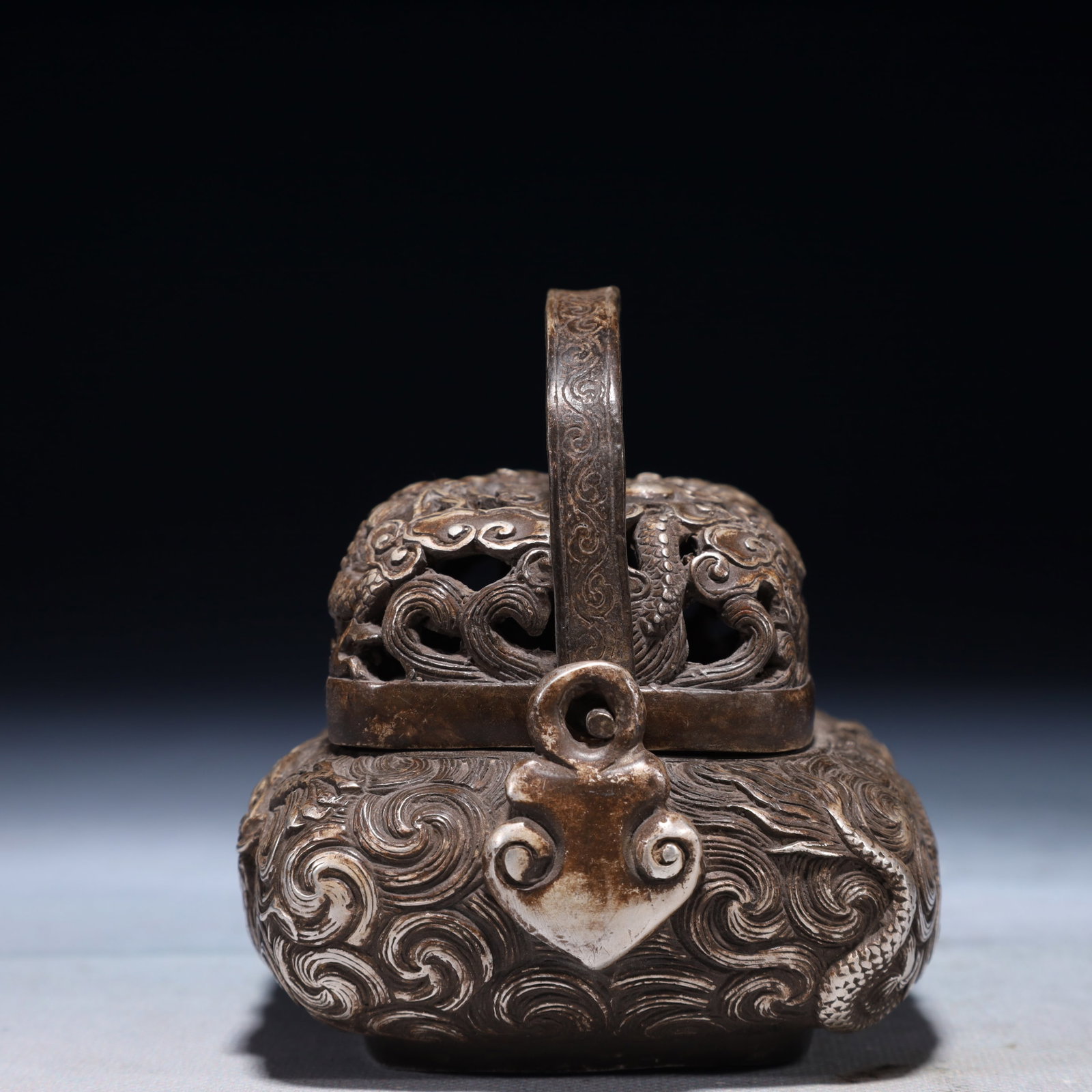 An Exquisite Silver-plated Bronze Auspicious Cloud and Dragon Pattern Loop-Handled Censer - 5