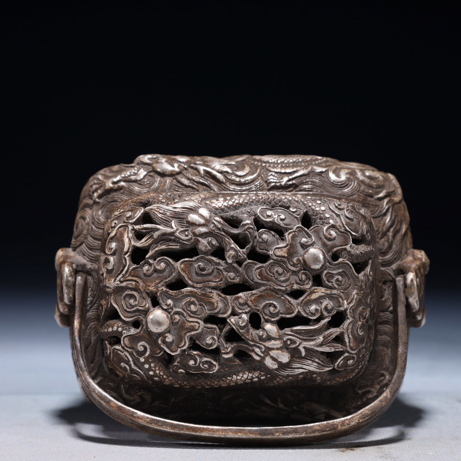 An Exquisite Silver-plated Bronze Auspicious Cloud and Dragon Pattern Loop-Handled Censer - 6