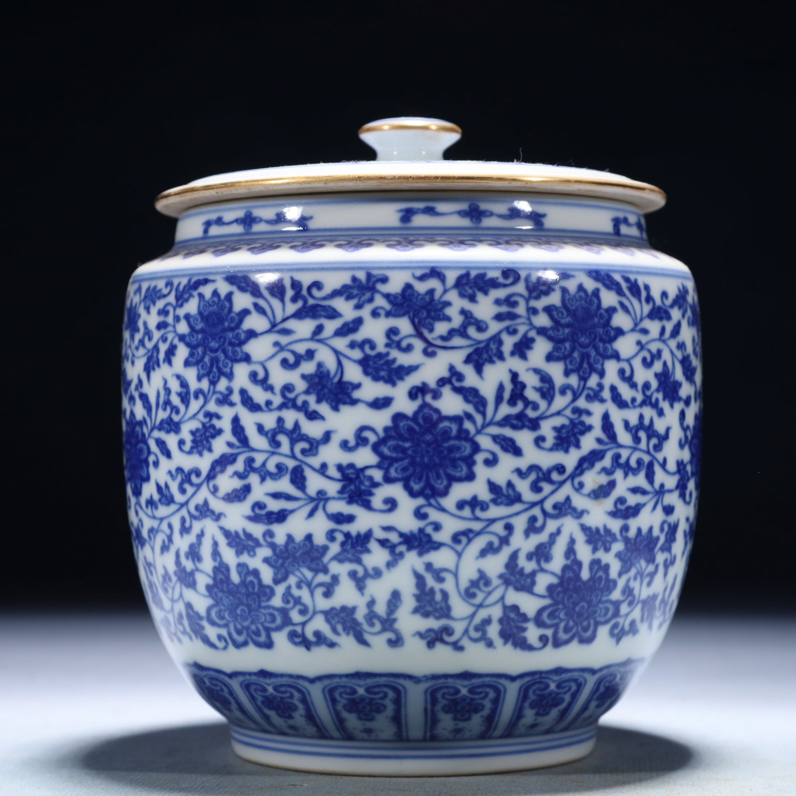 An Exquisite Blue and White Lotus Pattern Jar with Cover (1 of 9)