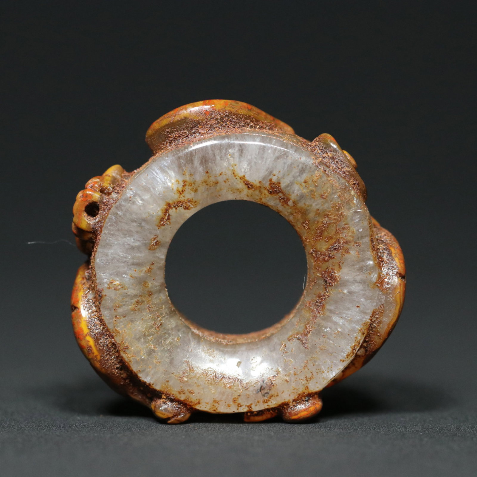 An Exquisite Agate Chi-Dragon Pattern Fingerstall - 6