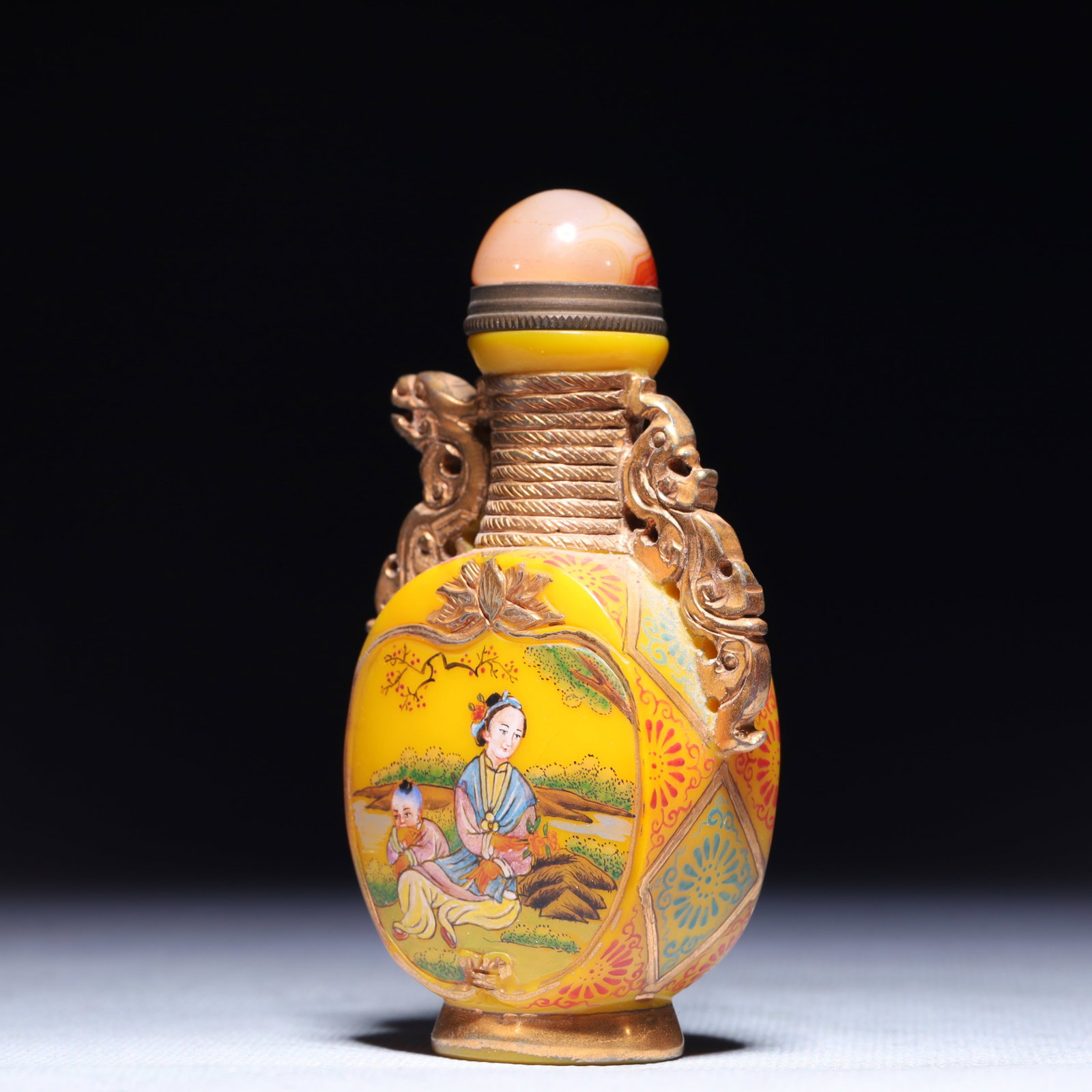 An Exquisite Glass Figure Pattern Snuff Bottle - 2