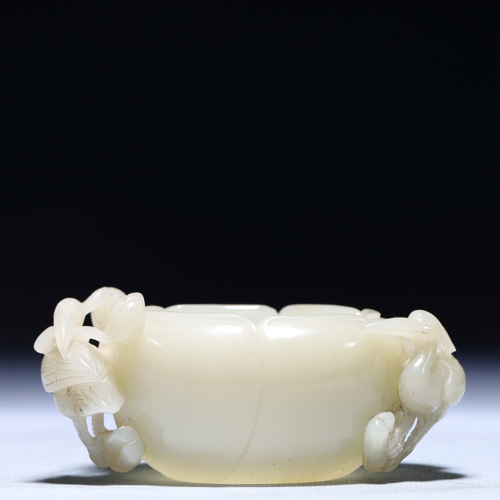 An Exquisite White Jade Flower and Crane Pattern Brush Washer (1 of 8)
