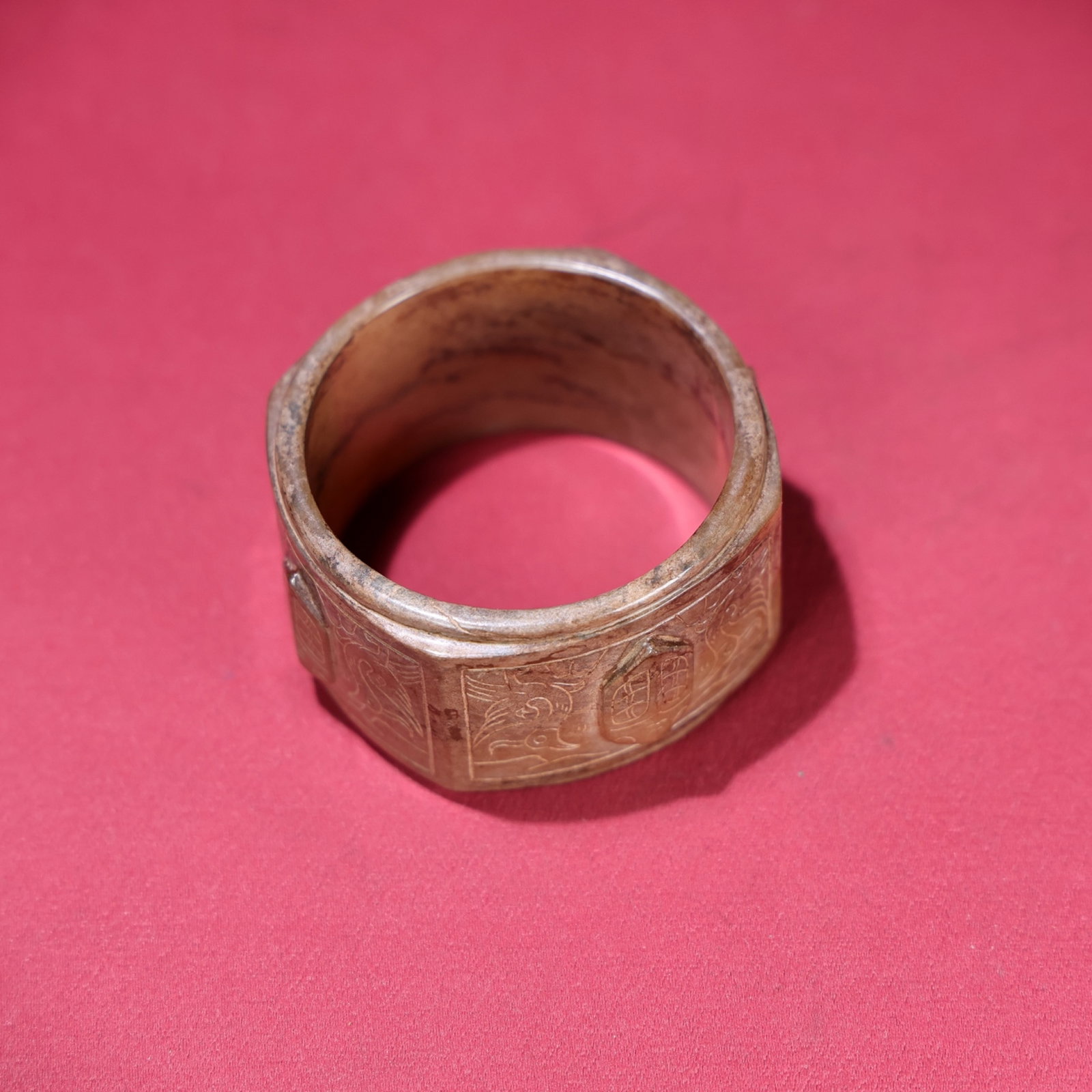 An Exquisite White Jade Phoenix Pattern Thumb Ring - 8
